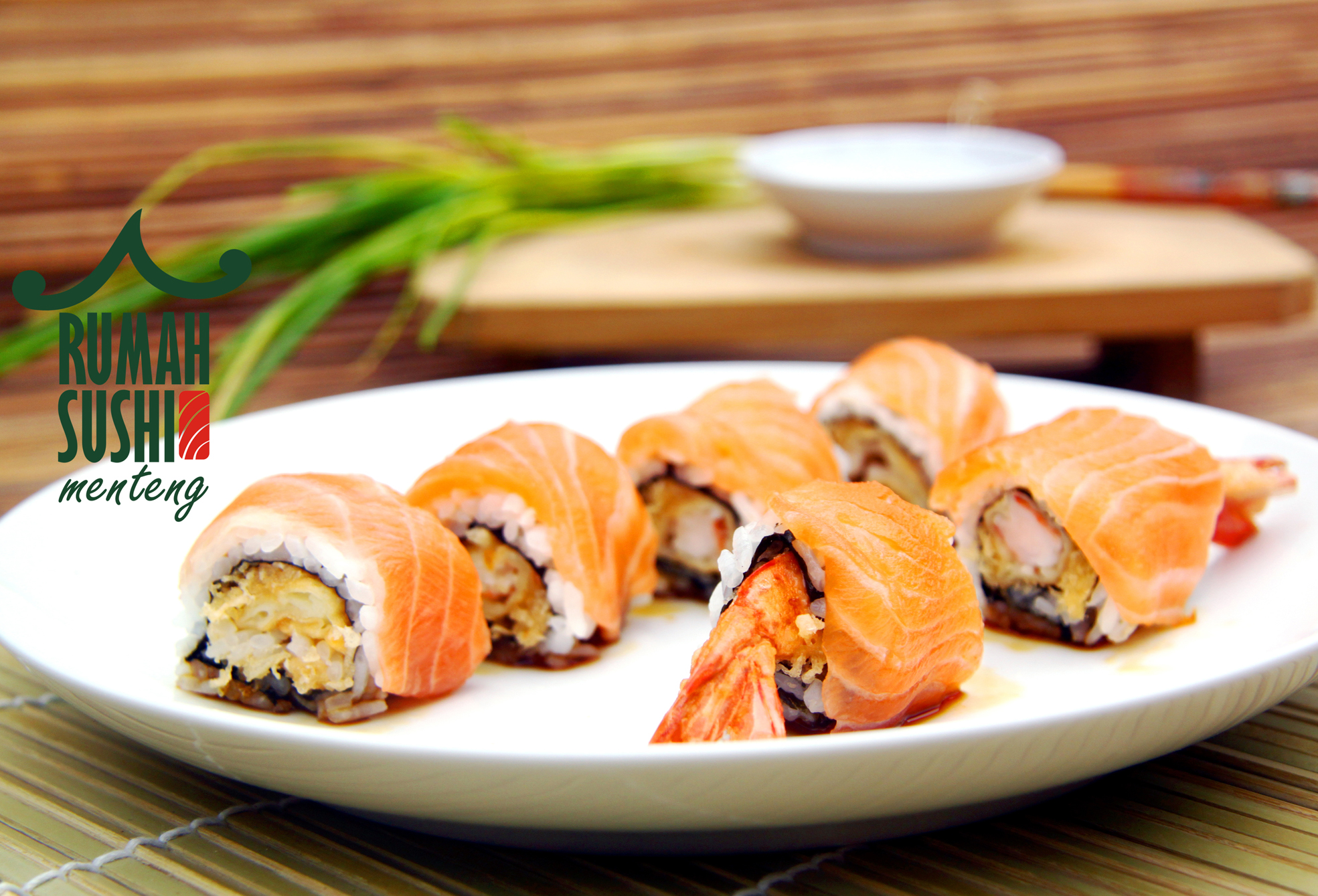 Detail Sushi Salmon Mentah Nomer 2