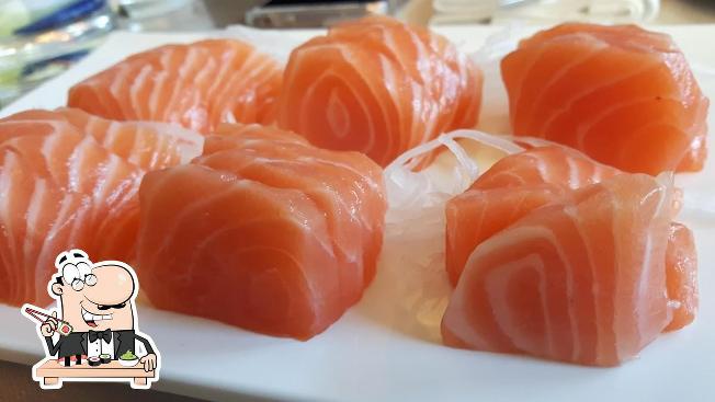 Detail Sushi Salmon Mentah Nomer 39