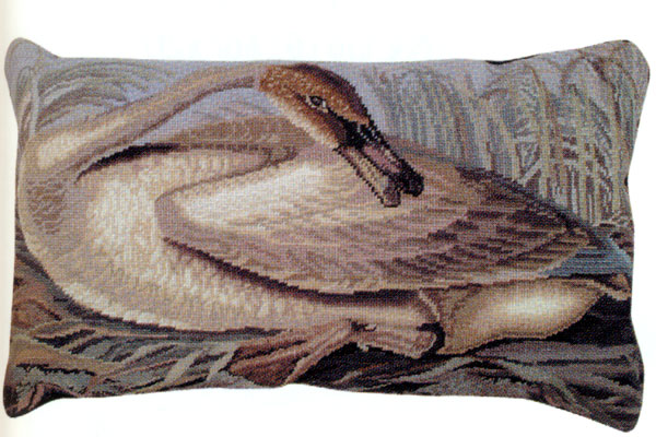 Detail Swan Feather Pillow Nomer 41