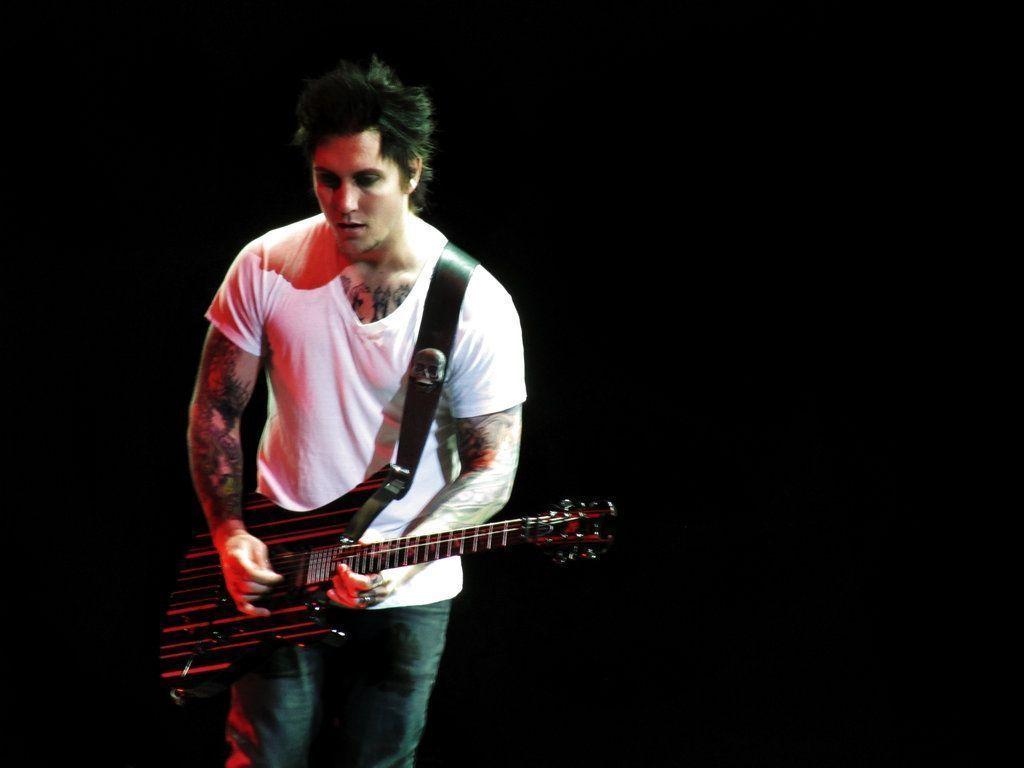 Detail Synyster Gates 2016 Nomer 23
