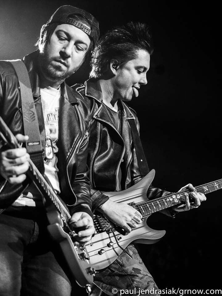 Detail Synyster Gates And Zacky Vengeance Wallpaper Nomer 25