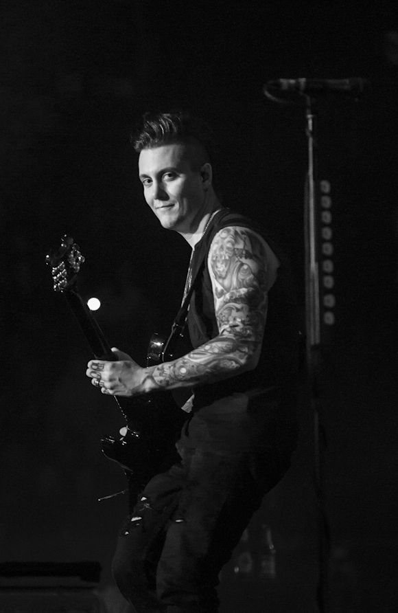 Detail Synyster Gates Hd Nomer 37