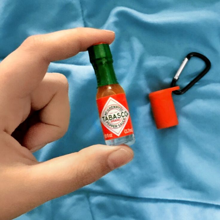Detail Tabasco Sauce Keychain Nomer 8