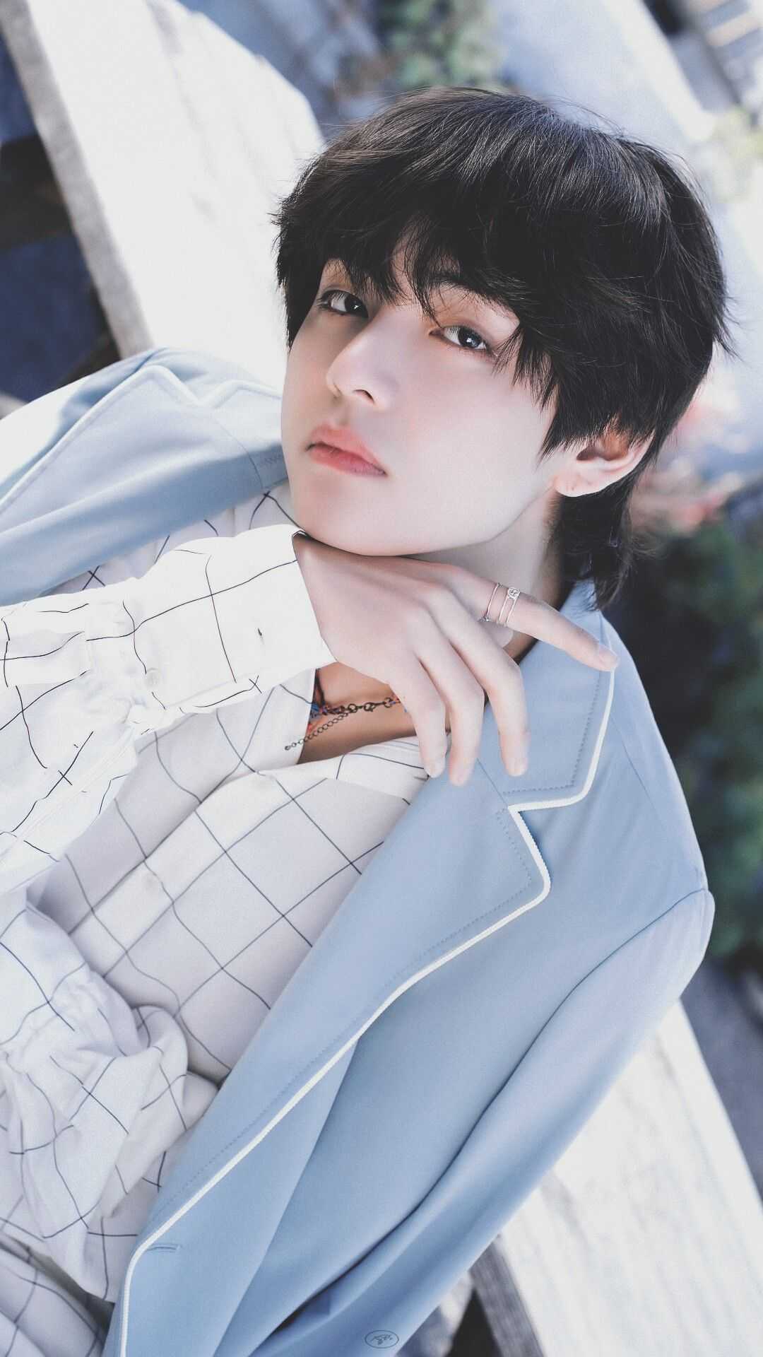 Detail Taehyung Bts Wallpaper Nomer 29