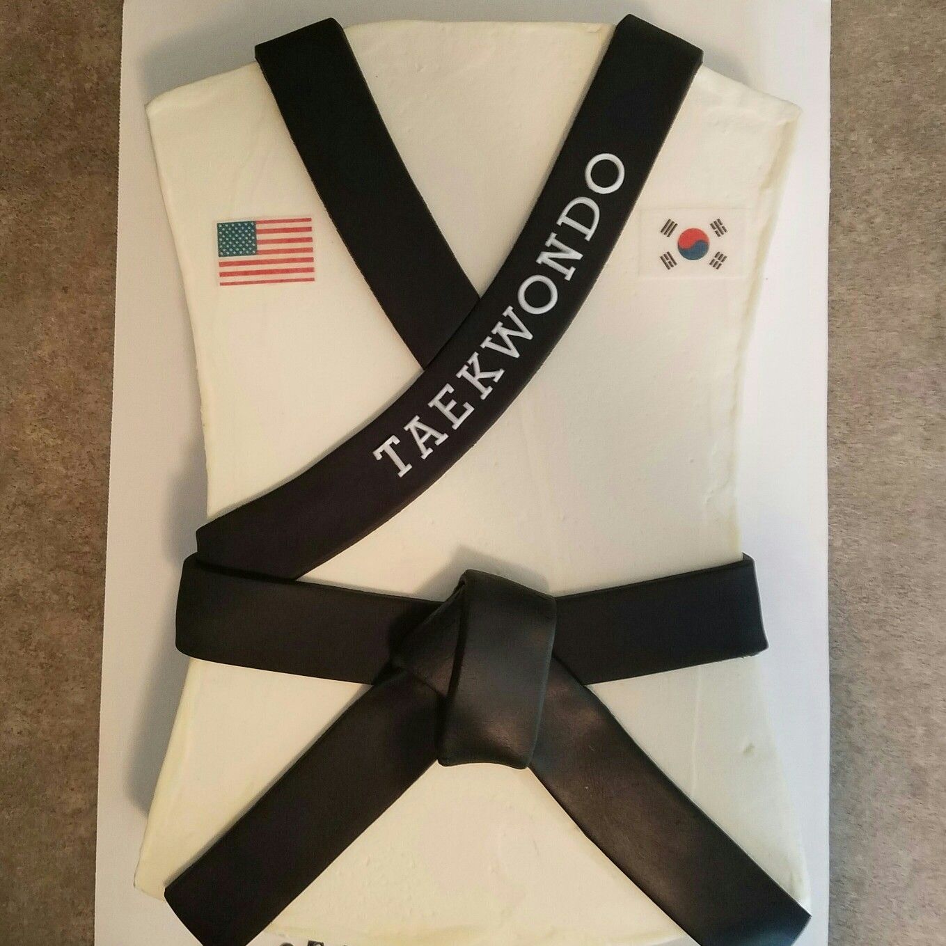 Taekwondo Black Belt Cake - KibrisPDR