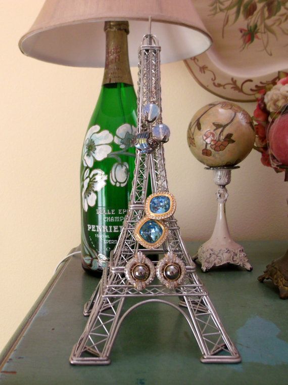 Detail Target Eiffel Tower Lamp Nomer 9