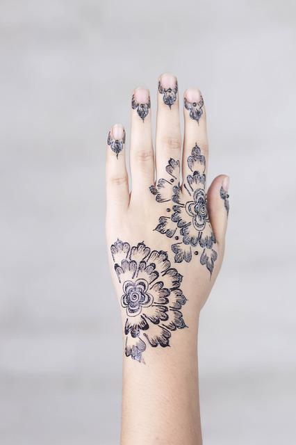 Detail Tato Aesthetic Api Nomer 39