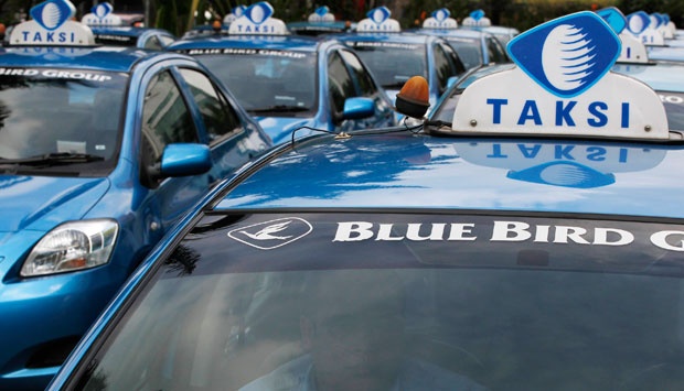 Detail Taxi Blue Bird Gratis Nomer 32