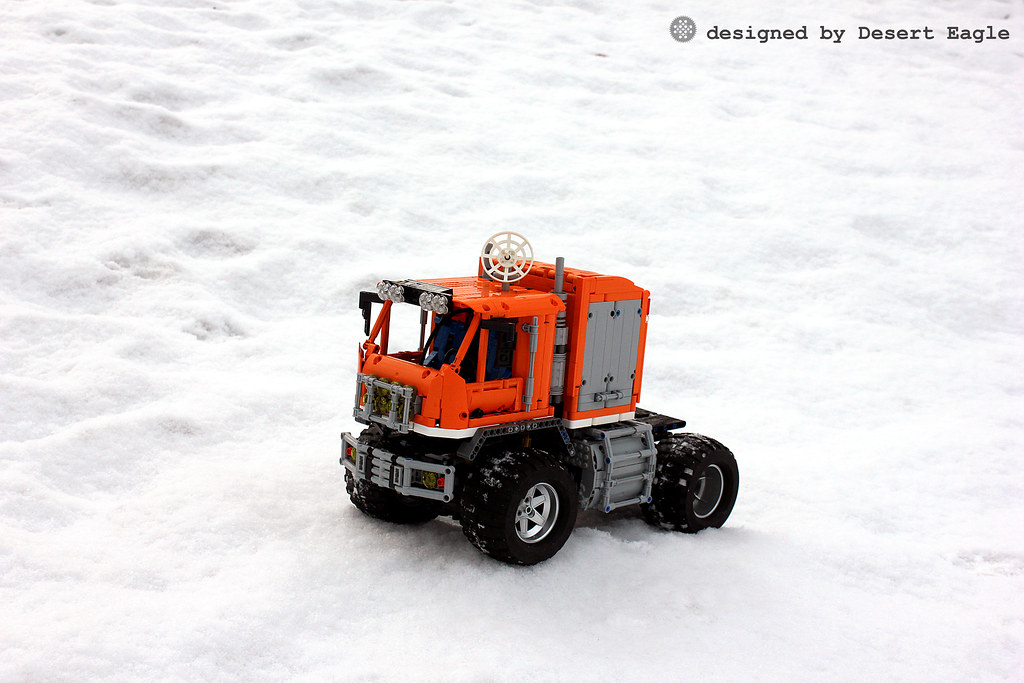 Detail Technic Arctic Truck Nomer 32