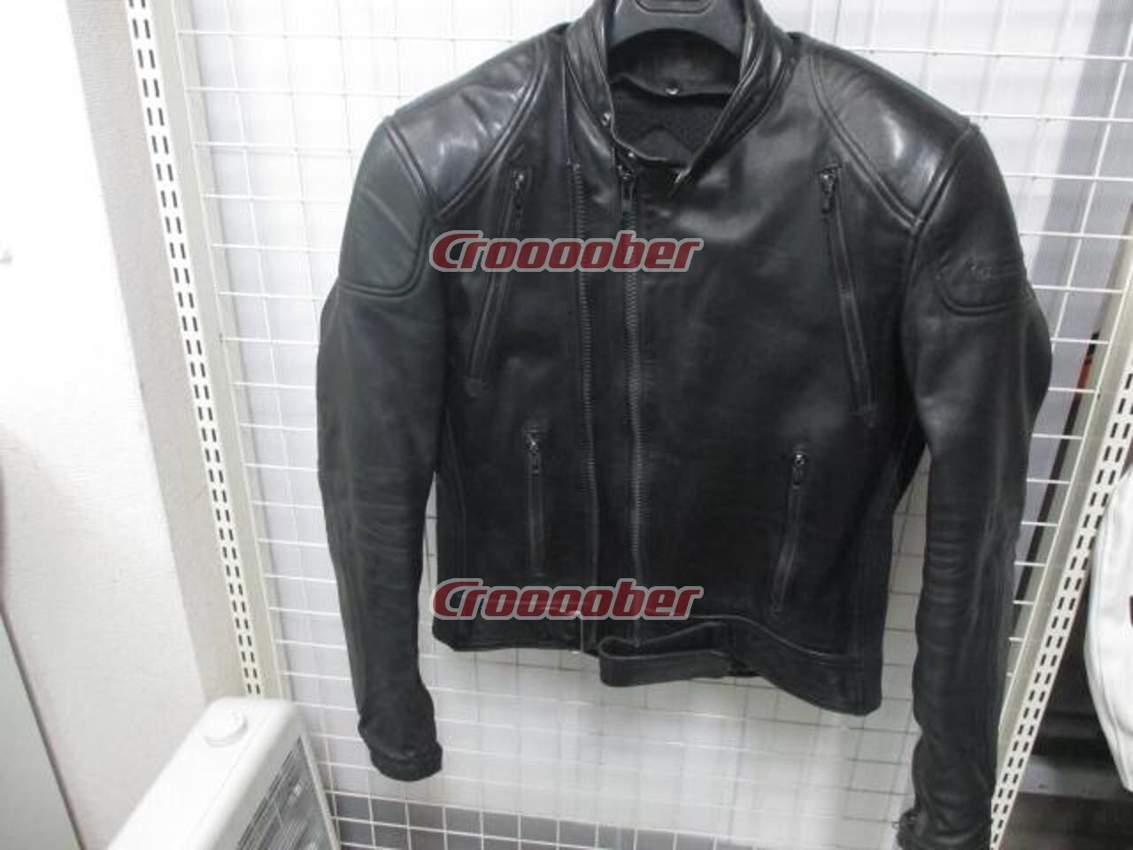 Detail Technic Leather Jacket Nomer 15