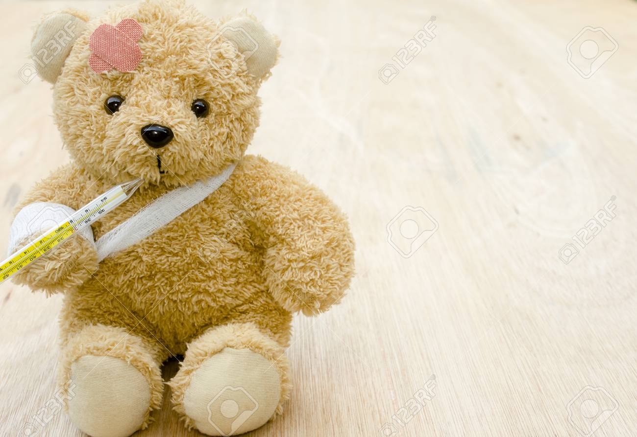 Detail Teddy Bear With Bandage Nomer 30