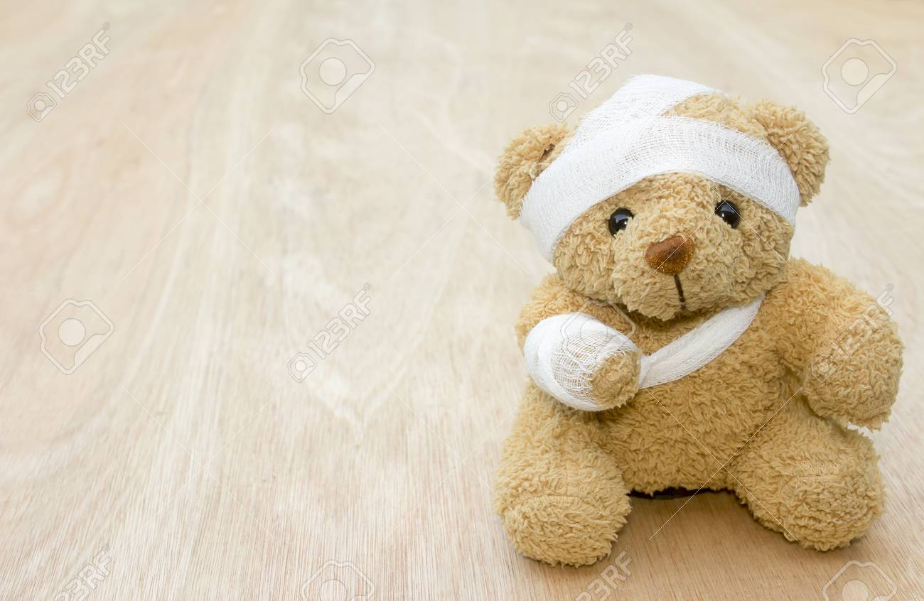 Detail Teddy Bear With Bandage Nomer 42