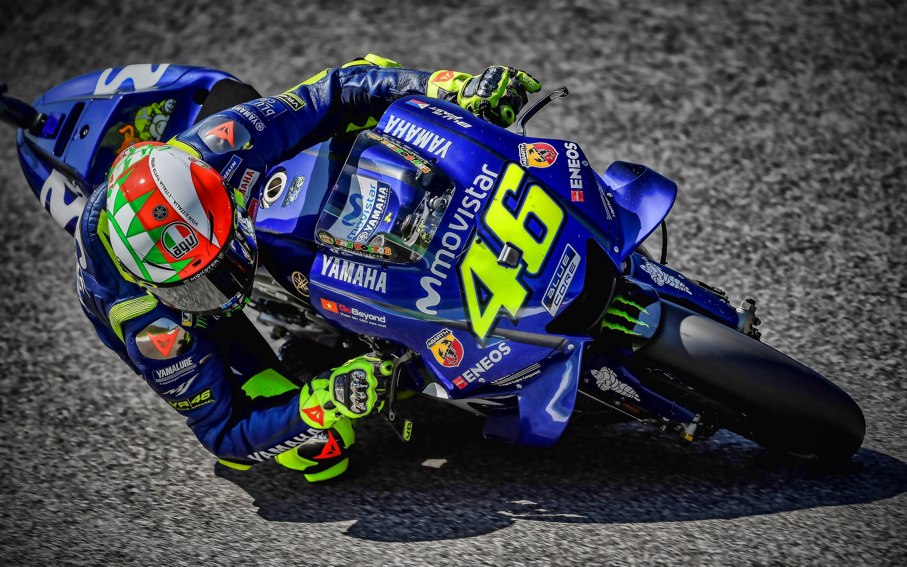 Detail Download Gambar Valentino Rossi Nomer 32