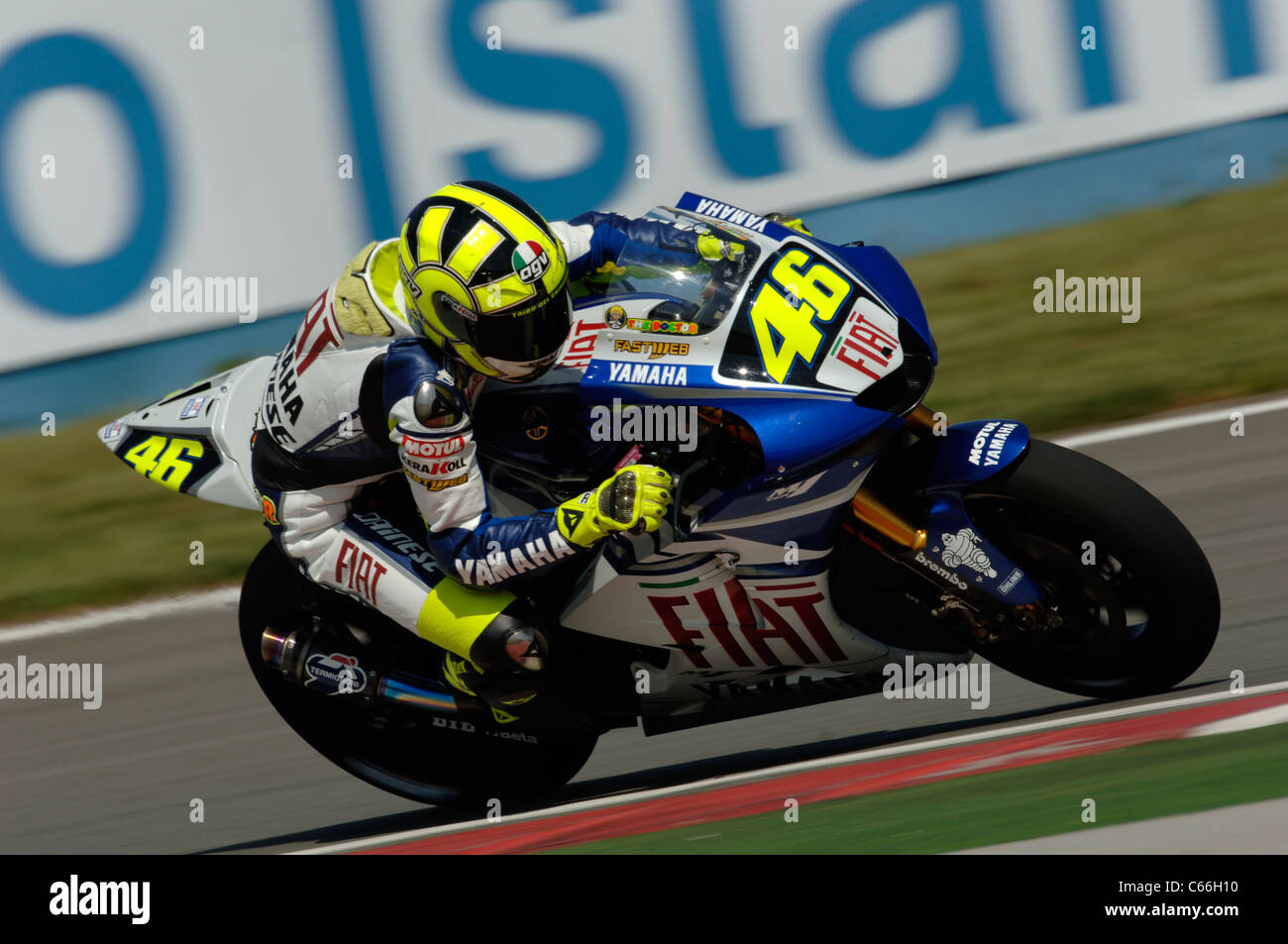 Detail Download Gambar Valentino Rossi Nomer 42