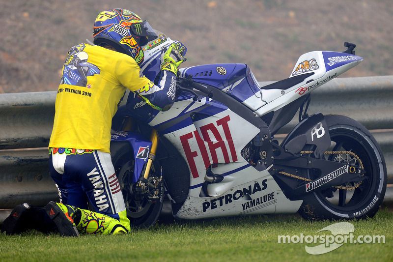 Detail Download Gambar Valentino Rossi Nomer 44