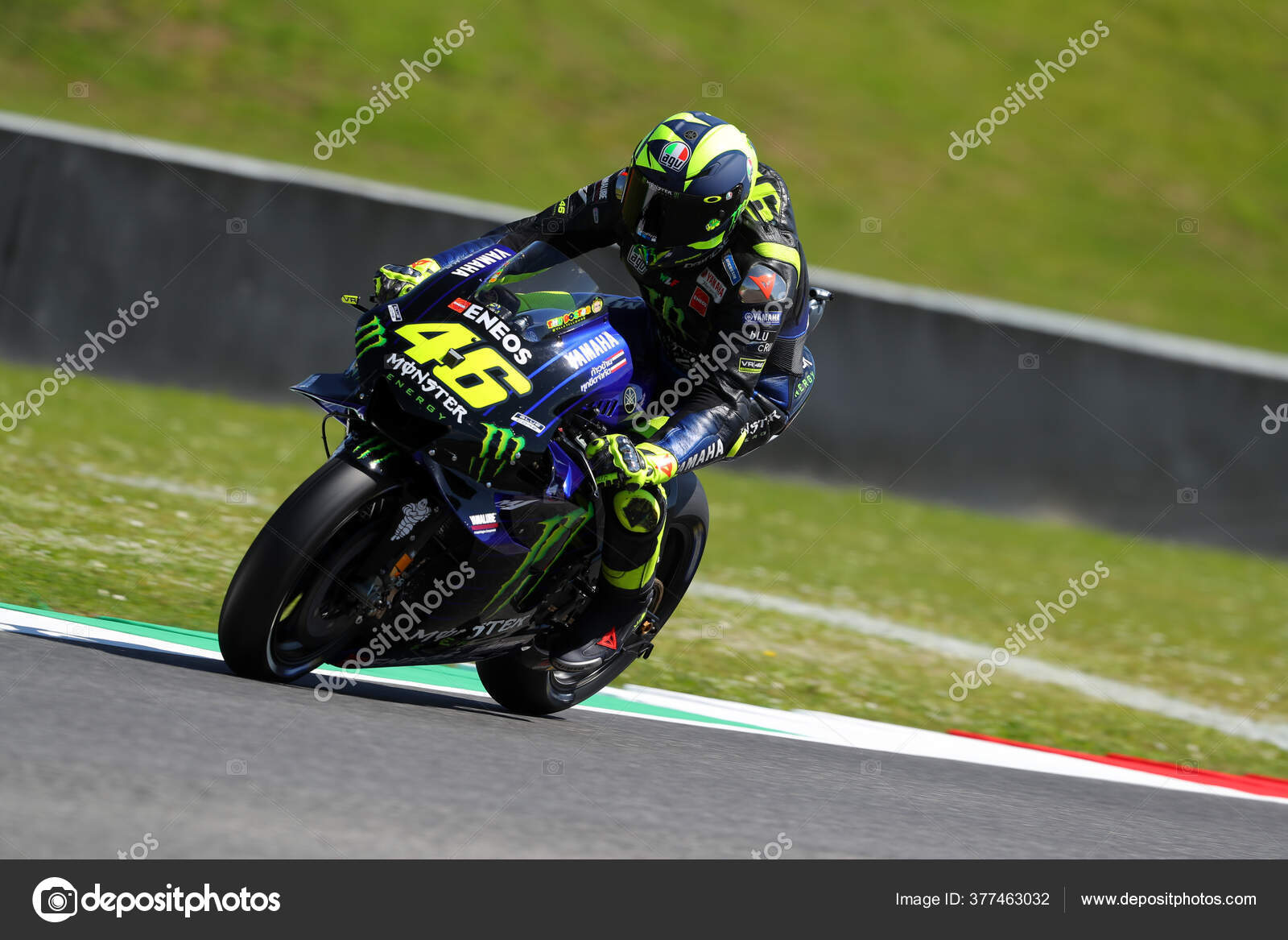 Detail Download Gambar Valentino Rossi Nomer 45