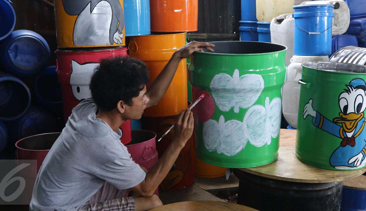 Detail Teknik Melukis Di Tong Sampah Nomer 13