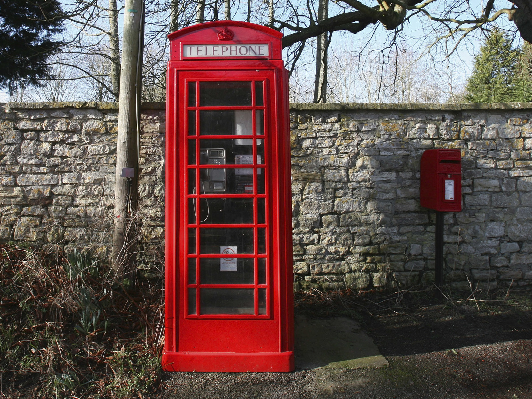 Detail Telephone Booth Photos Nomer 3