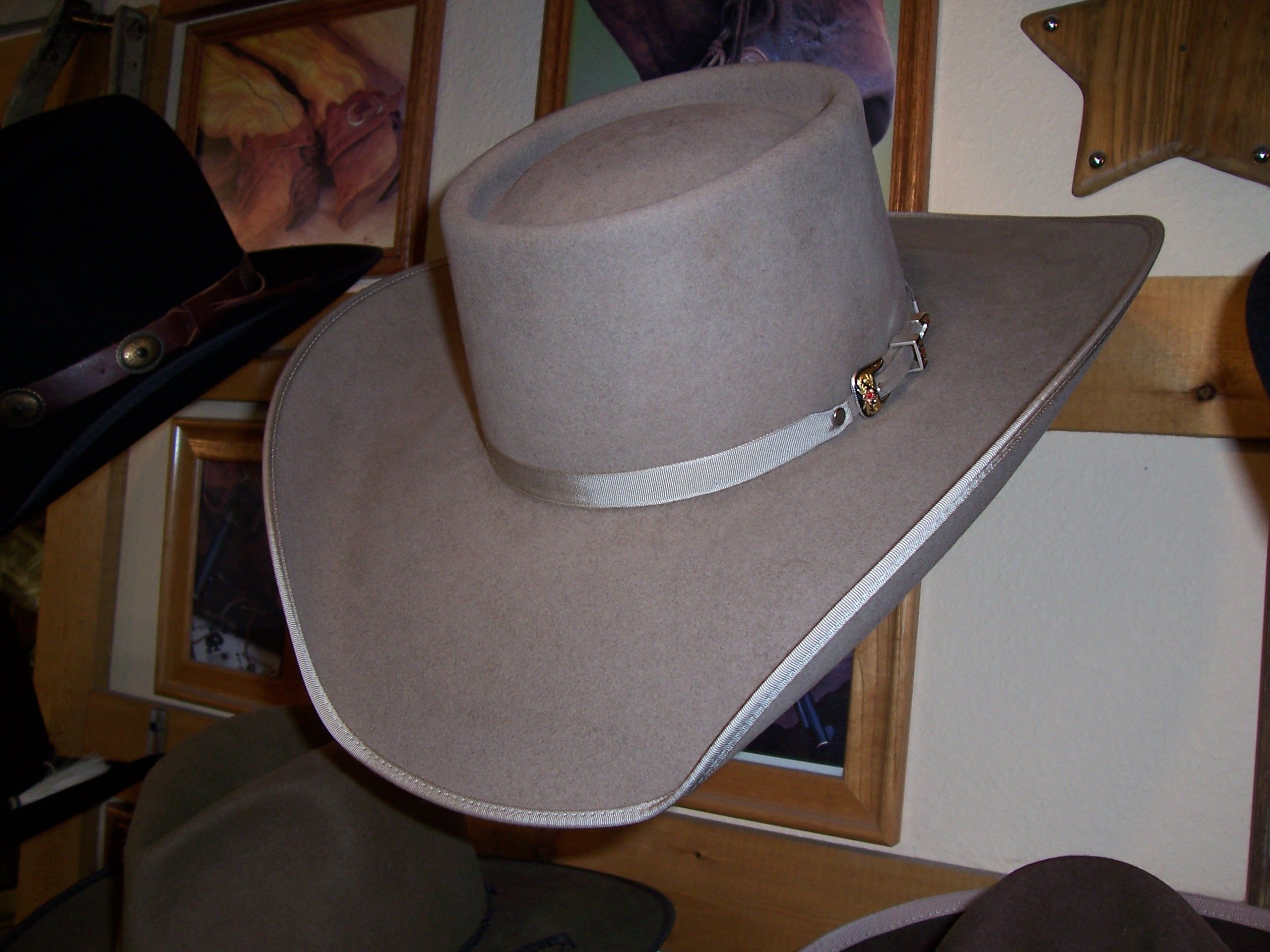 Detail Telescope Cowboy Hat Nomer 12