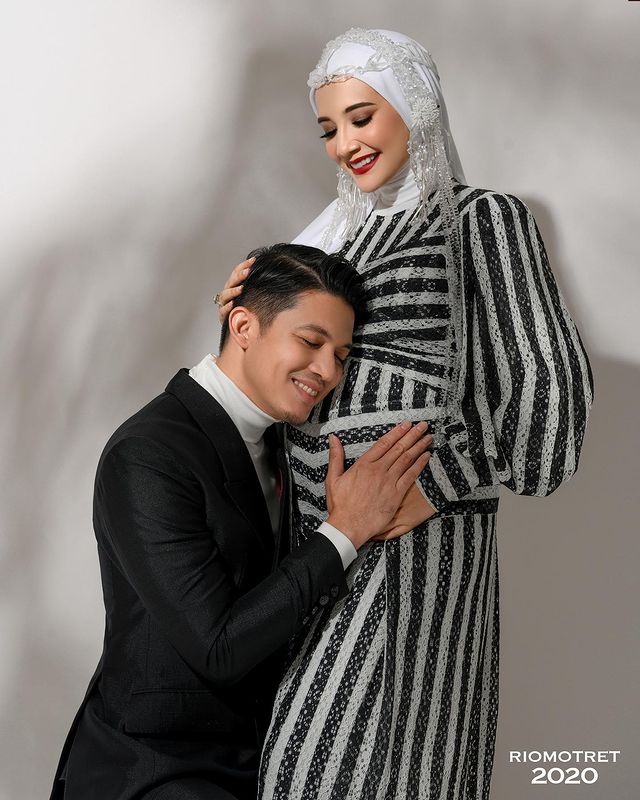 Detail Tema Foto Maternity Hijab Nomer 19