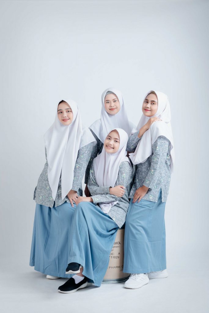 Detail Tema Foto Studio Bareng Sahabat Hijab Nomer 9