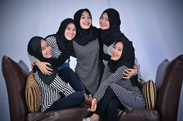 Detail Tema Foto Studio Hijab Nomer 8