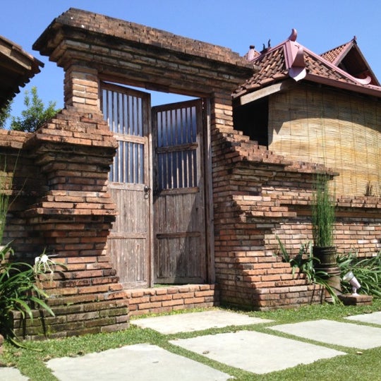 Detail Tembi Rumah Budaya Resto Nomer 35