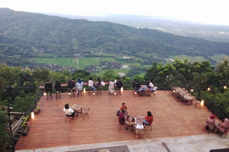 Detail Tempat Makan Dengan Pemandangan Indah Di Jakarta Nomer 28