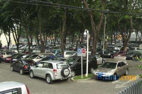 Detail Tempat Parkir Mobil Nomer 18