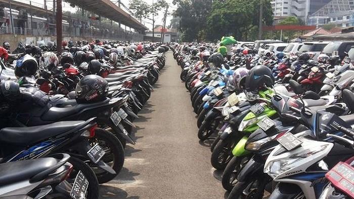 Detail Tempat Parkir Mobil Nomer 43