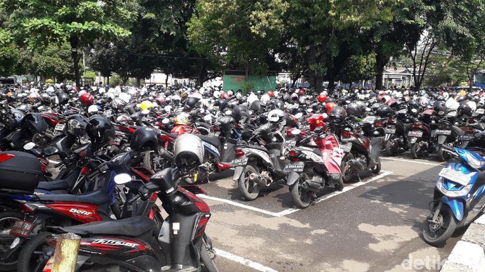 Detail Tempat Parkir Sepeda Motor Nomer 43