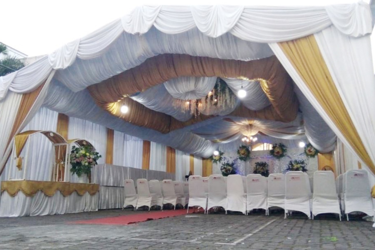 Detail Tenda Pernikahan Mewah Di Rumah Nomer 18