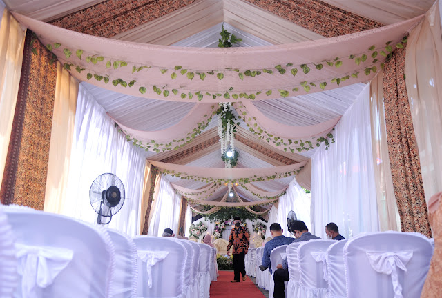 Detail Tenda Pernikahan Sederhana Di Rumah Nomer 8