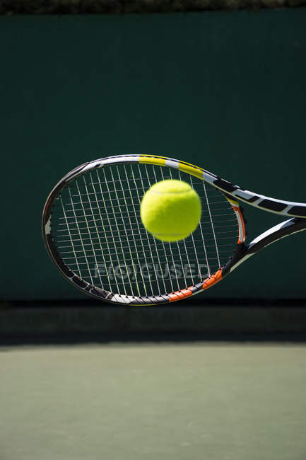 Detail Tennis Racket And Ball Images Nomer 31
