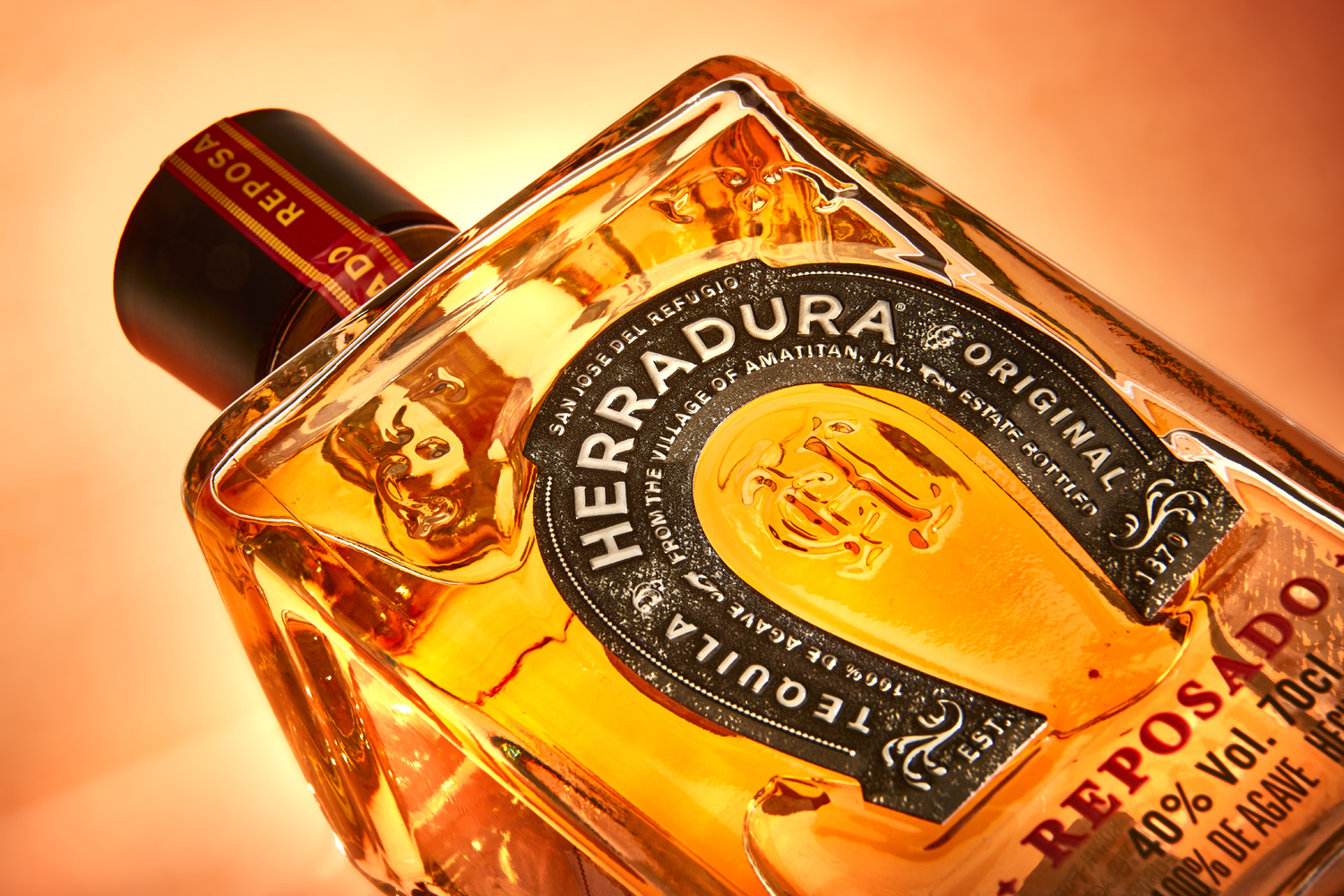 Detail Tequila With Horseshoe On Label Nomer 32