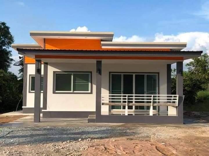 Detail Teras Rumah Kampung Nomer 42