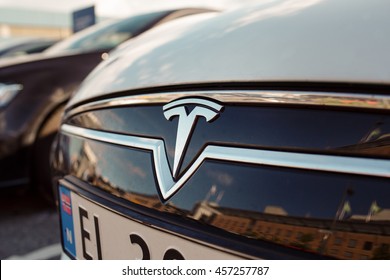 Detail Tesla Car Symbol Nomer 15