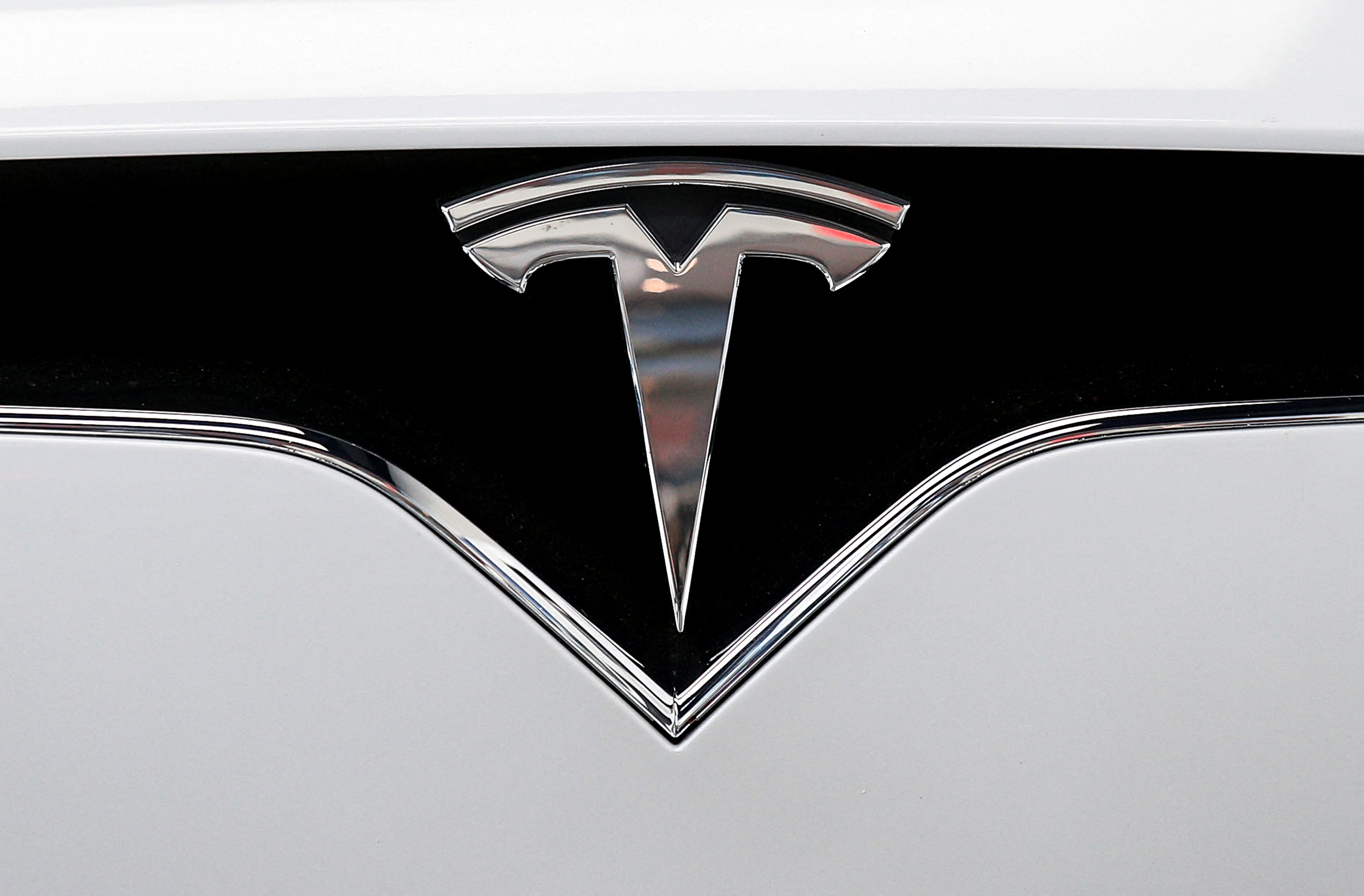 Detail Tesla Car Symbol Nomer 47