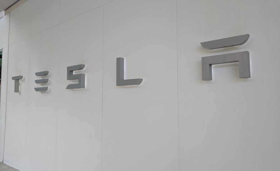 Detail Tesla Logo 2021 Nomer 43