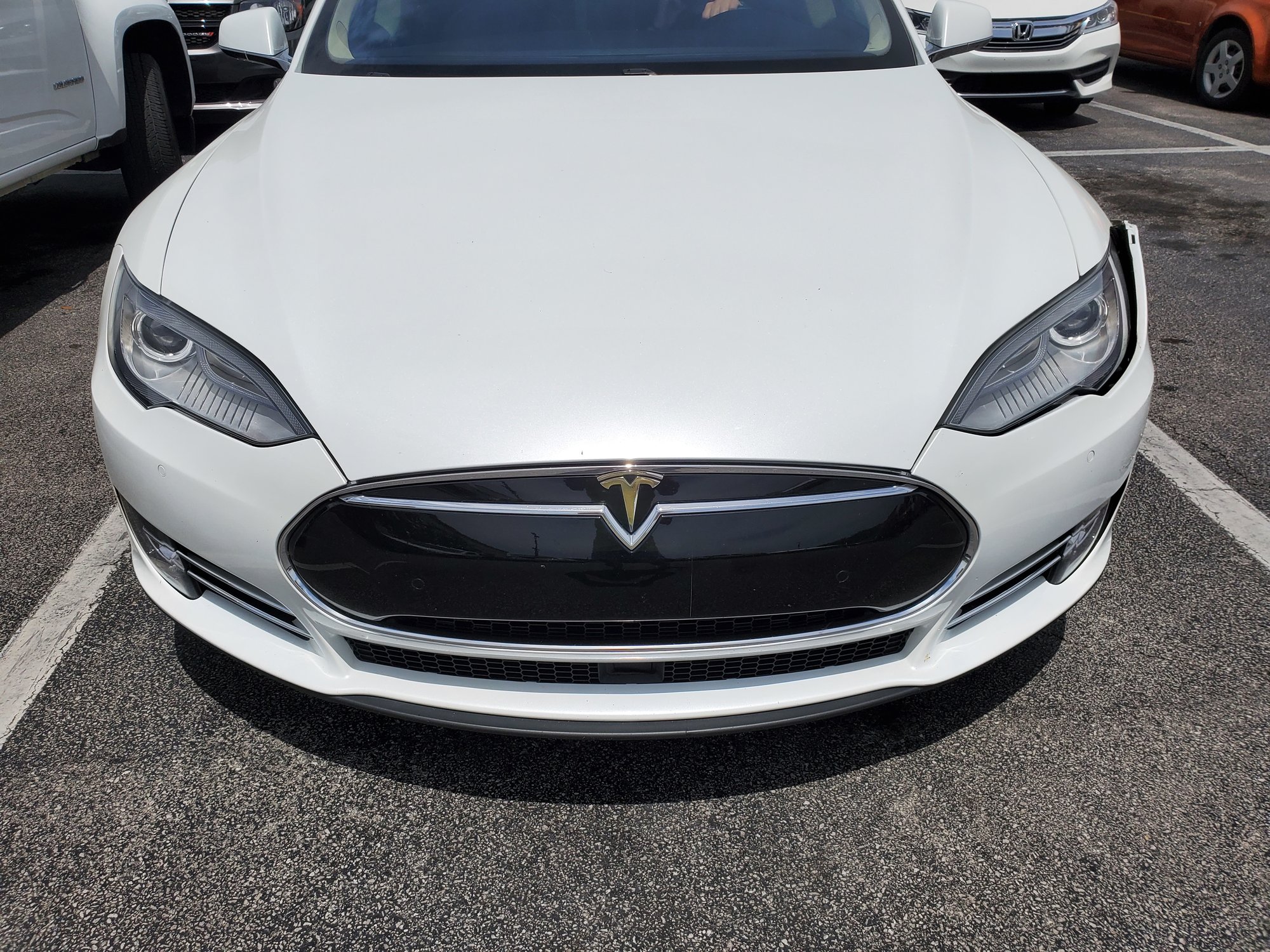 Detail Tesla Model S Nose Cone Nomer 45