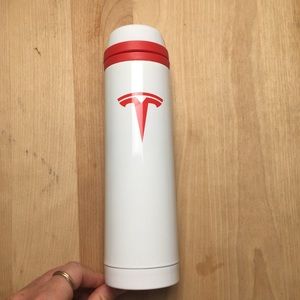 Detail Tesla Thermos Nomer 25