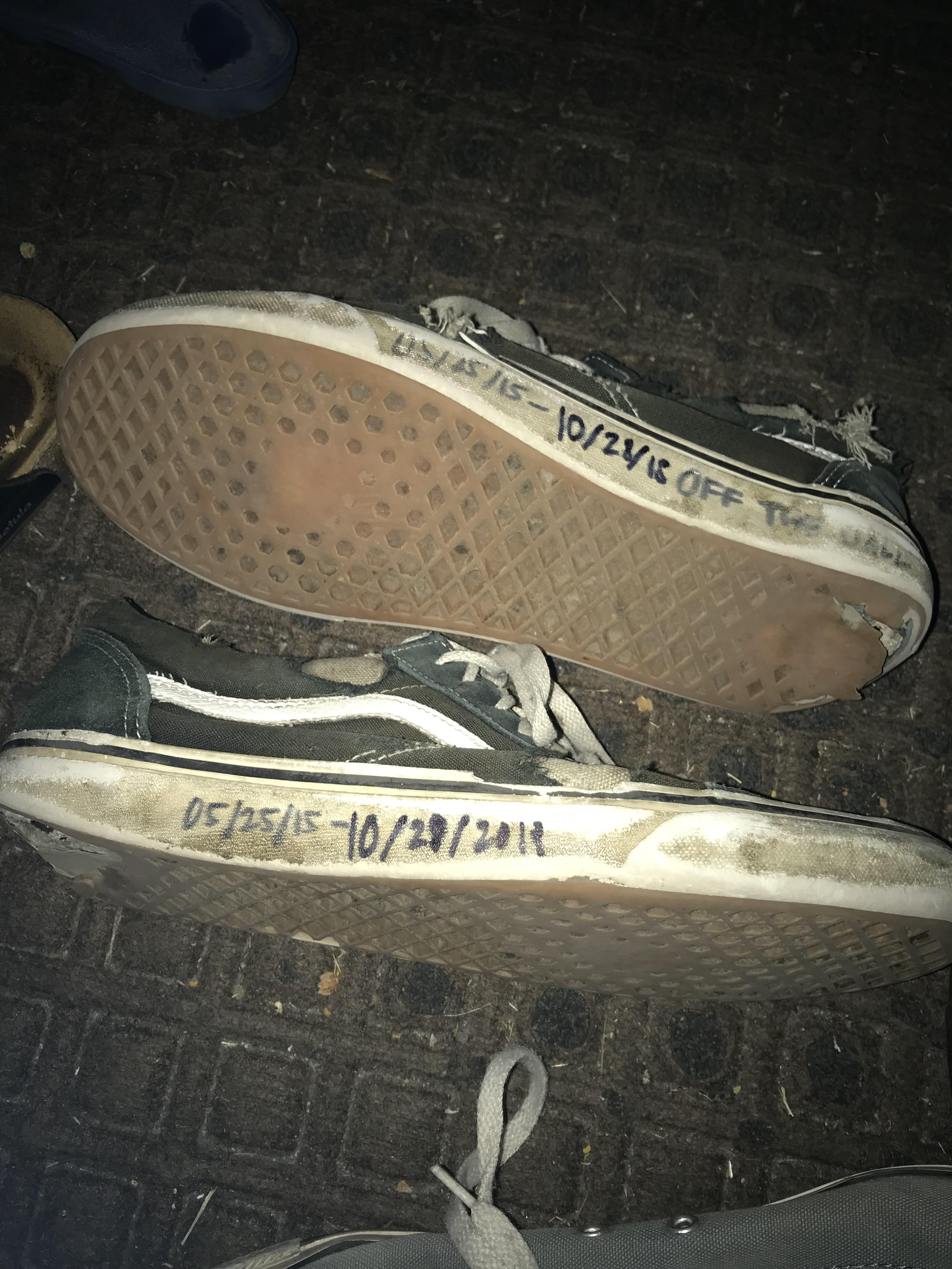 Detail The First Vans Shoes Nomer 16