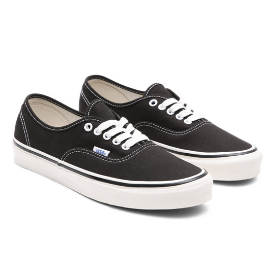 Detail The First Vans Shoes Nomer 26