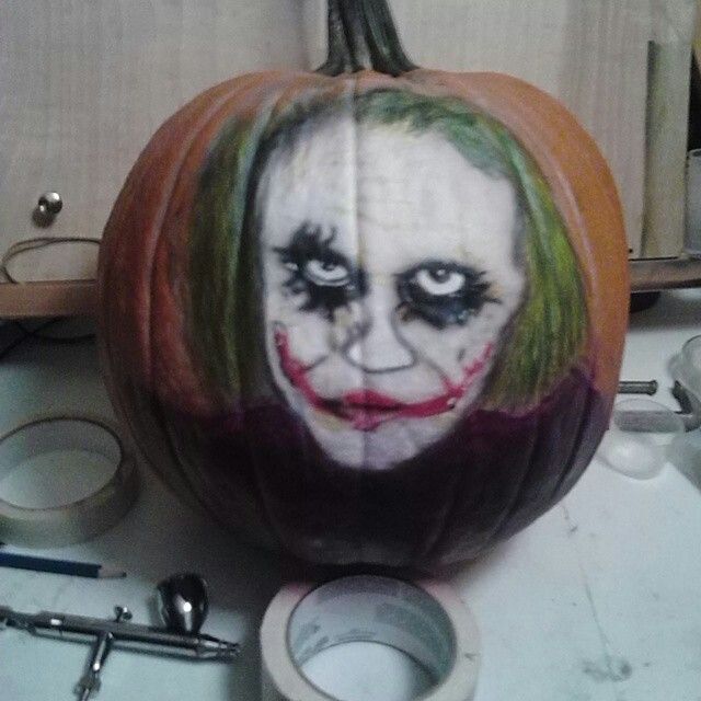 Detail The Joker Pumpkin Painting Nomer 11