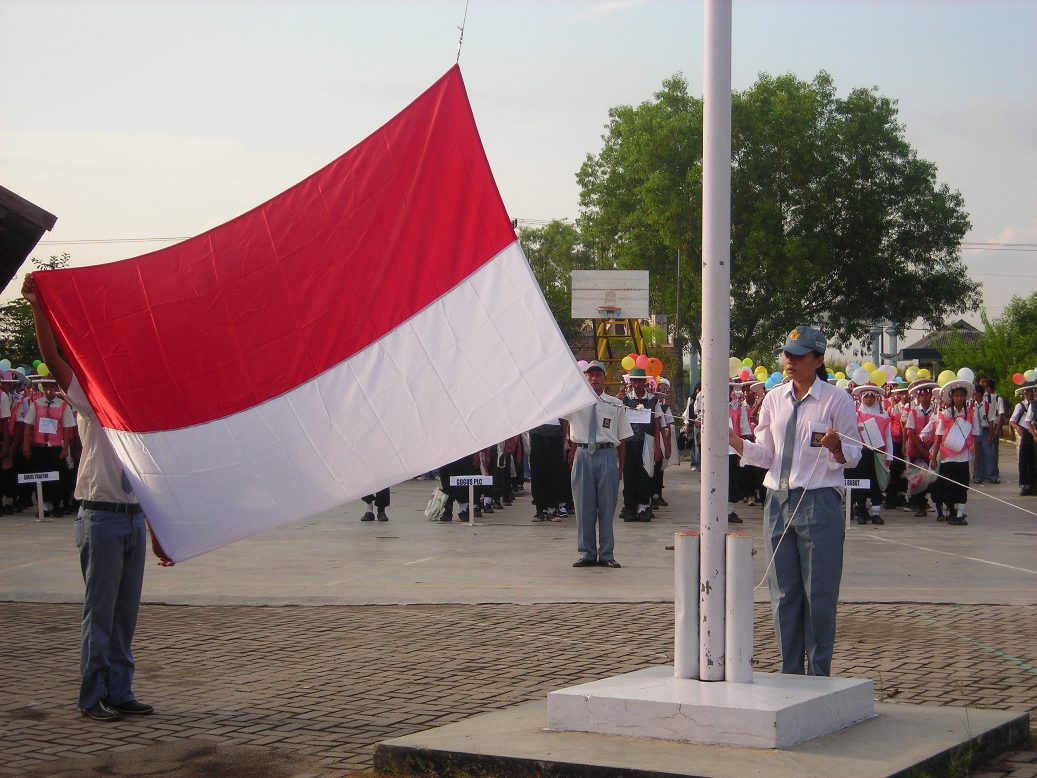 Detail Tiang Bendera Merah Putih Nomer 41