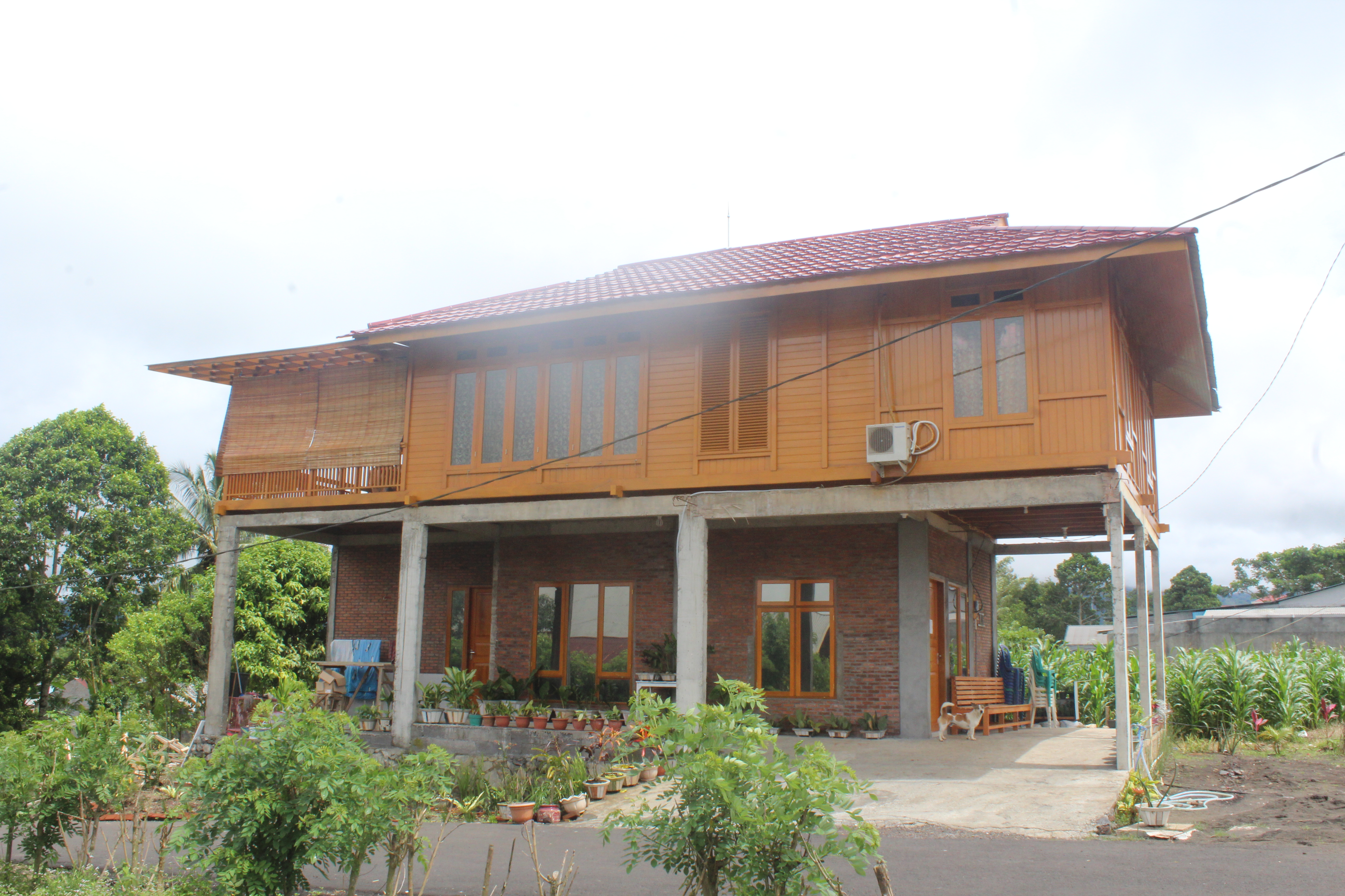 Detail Tiang Kayu Rumah Nomer 33