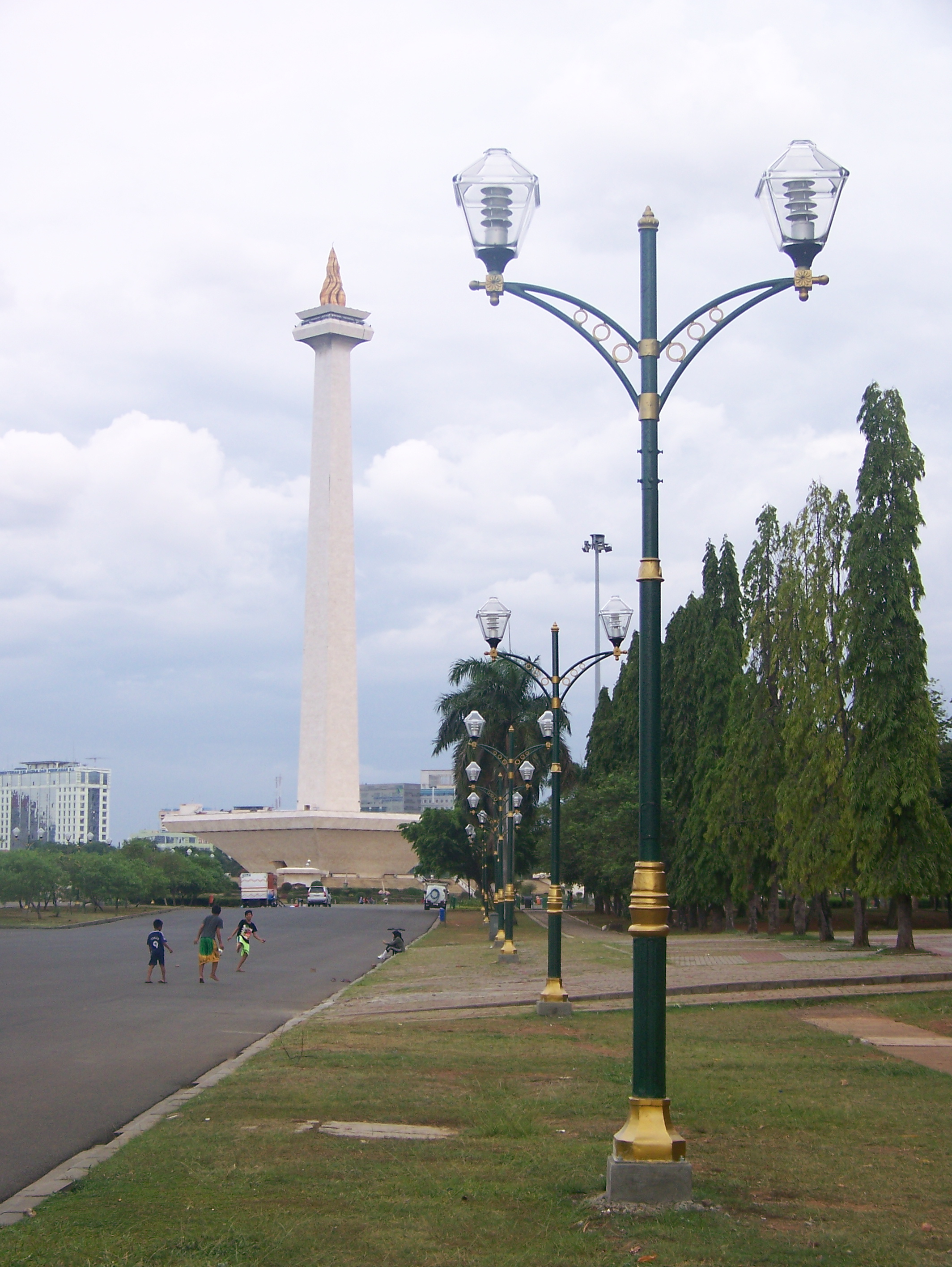 Detail Tiang Lampu Jalan Minimalis Nomer 43
