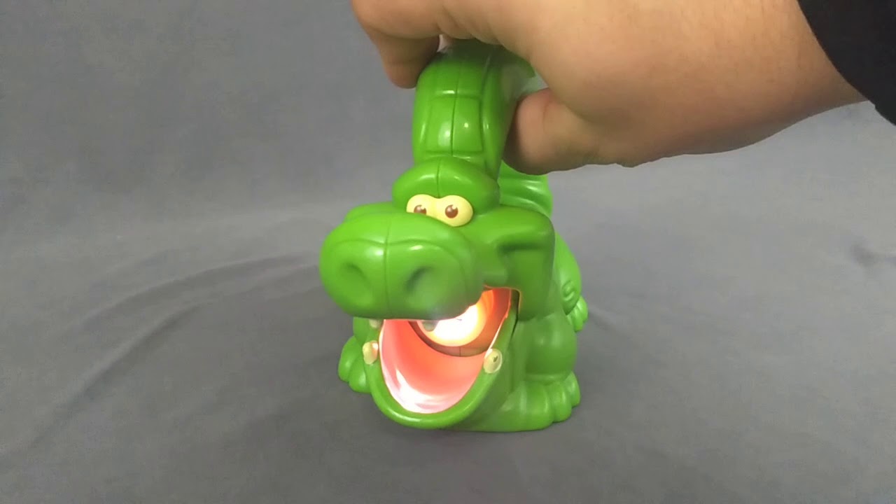 Detail Tick Tock Croc Flashlight Nomer 2
