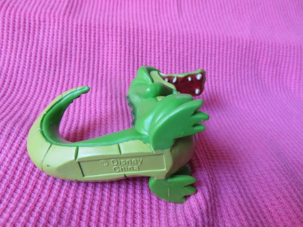 Detail Tick Tock Croc Flashlight Nomer 36