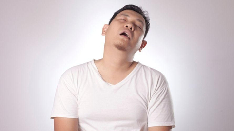 Detail Tidur Sambil Duduk Nomer 11